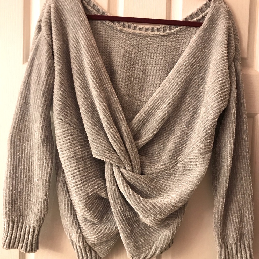 Sexy knot back sweater- Super Soft!